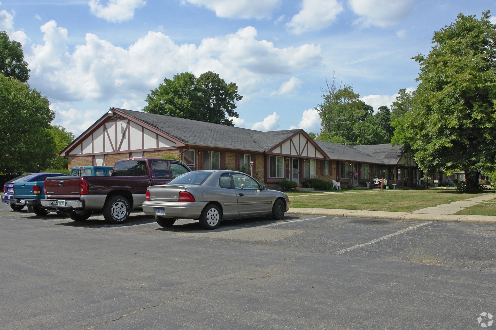 Goldentree Apartments exterior in Portage Michigan